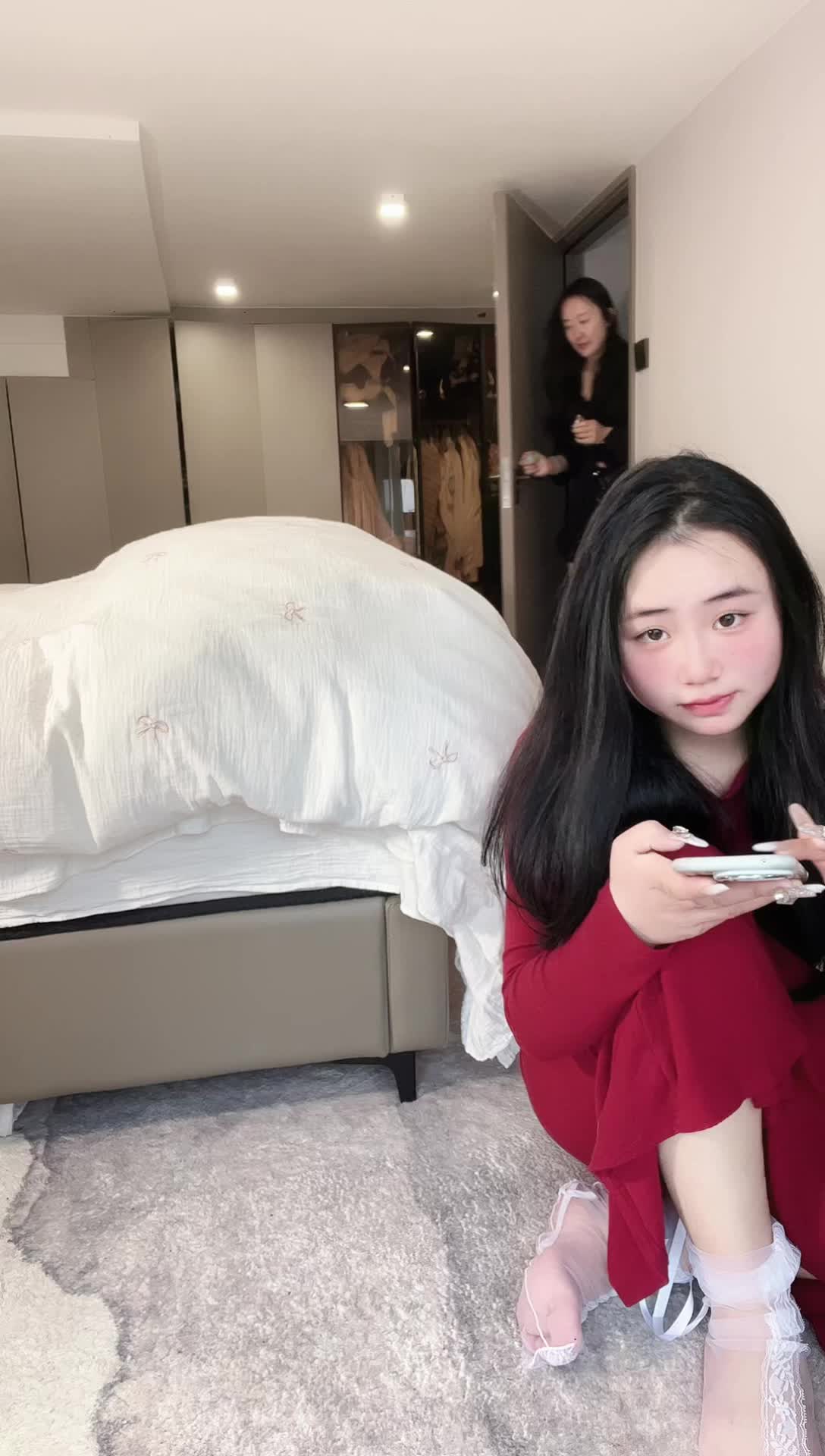 龙春燕子_2025-02-07_10-49-20_323