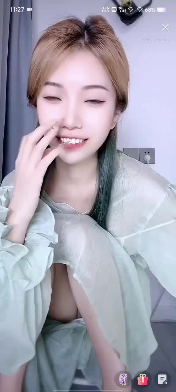 小妹直播漏底