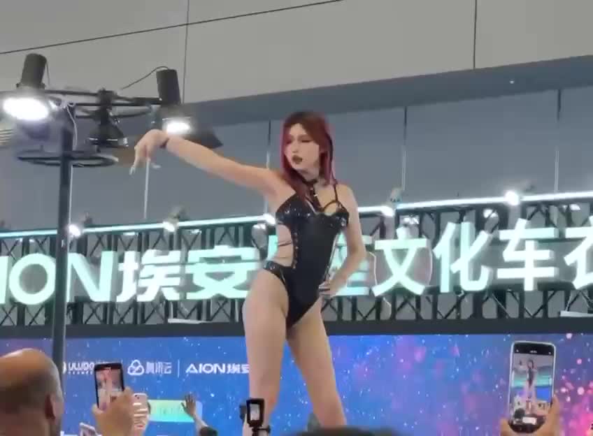 深圳车展门 (8).MP4