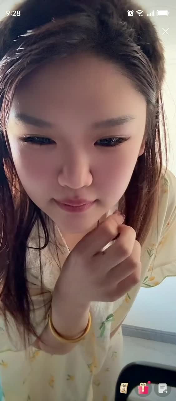 最新漏奶20