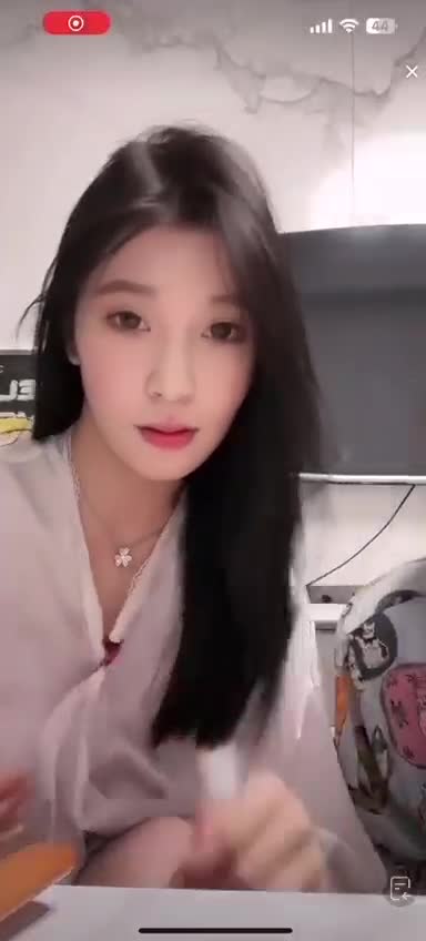 漏奶姊妹花