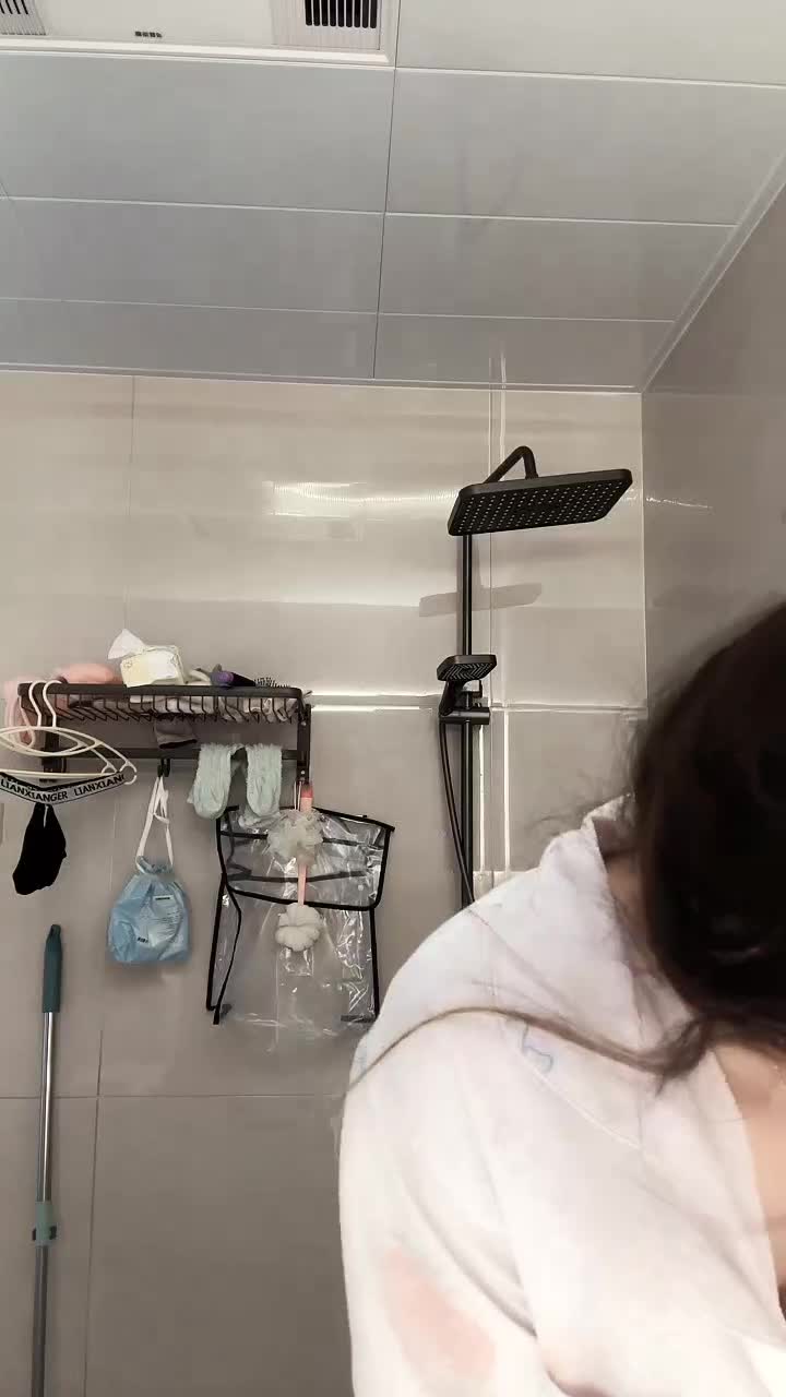 奶子真不小