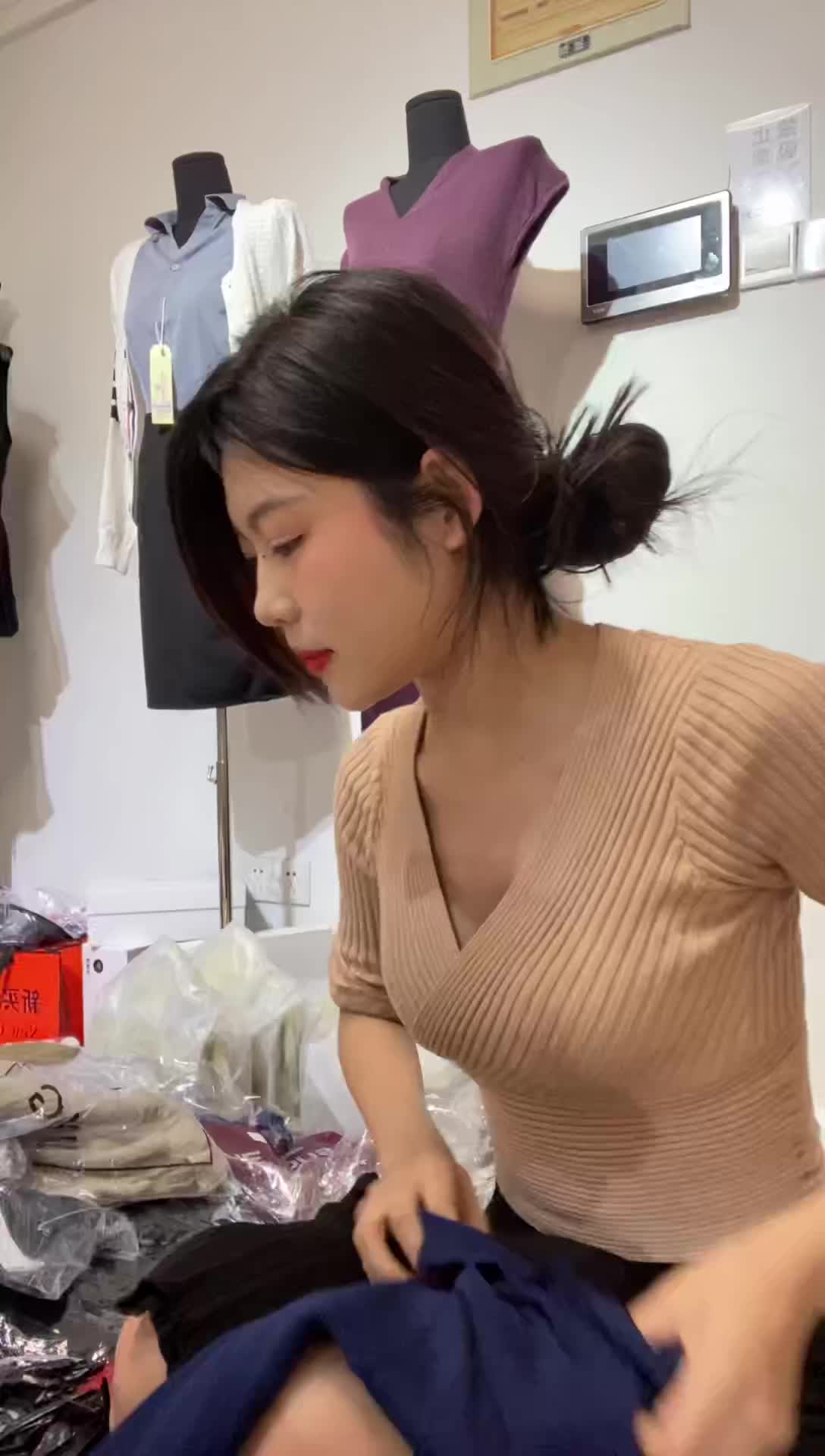 新买的衣服_2025-03-21_20-18-08_047