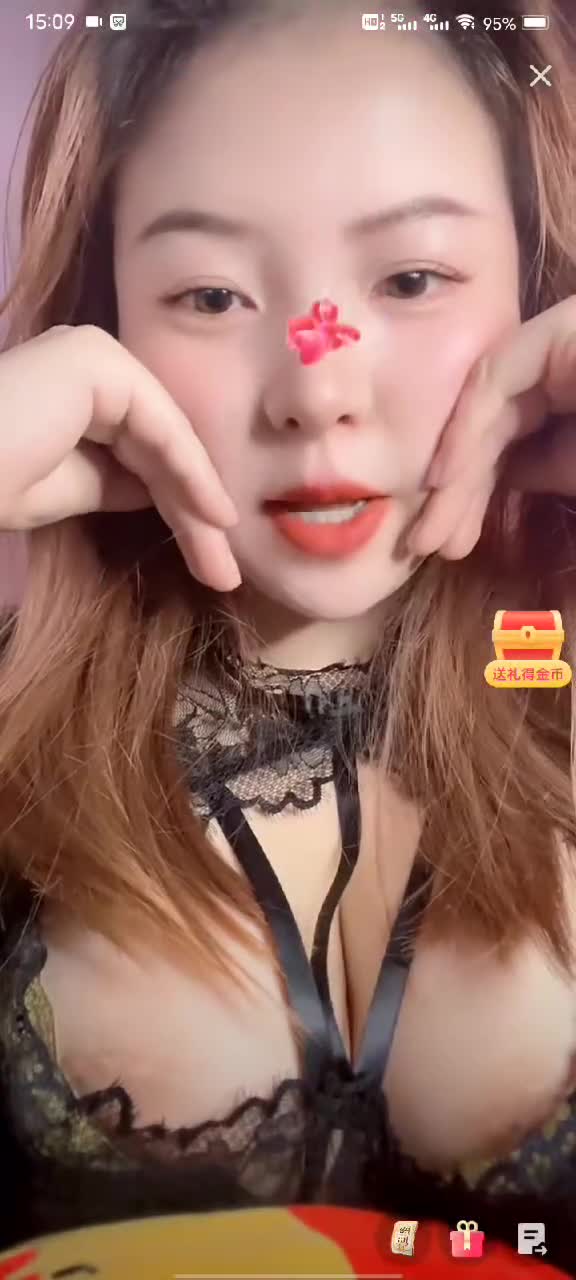 穿成这样不违规么