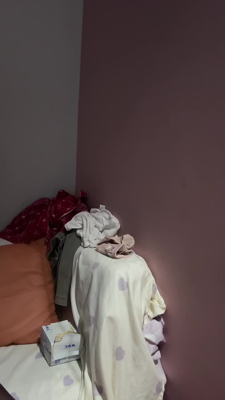 06年的小妹妹_2025-04-01_23-29-50_005