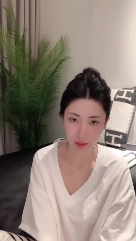 刘诗媛 百万网红走光.MOV