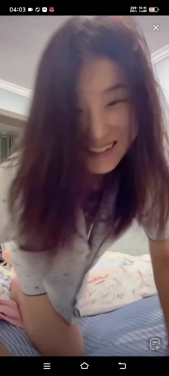 6月精选抖音快手走光视频 (12).MP4