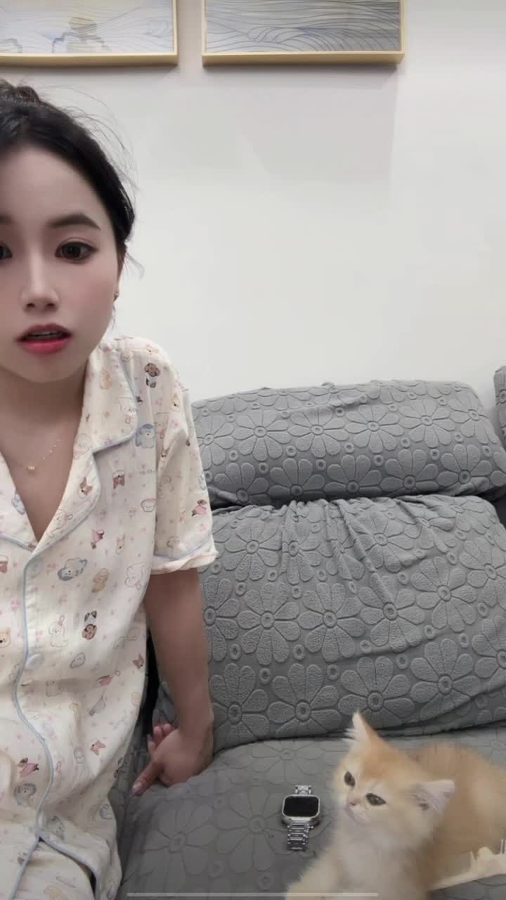 6月精选抖音快手走光视频 (9).MP4