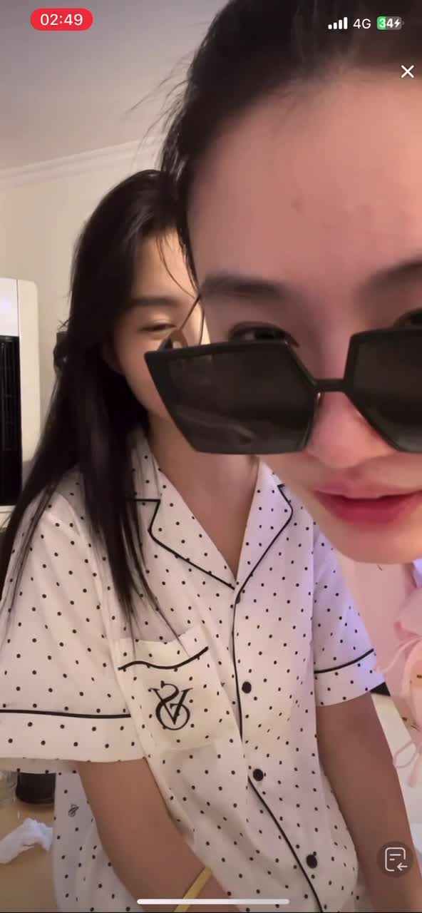 七月抖音快手走光免费视频 (1).MP4