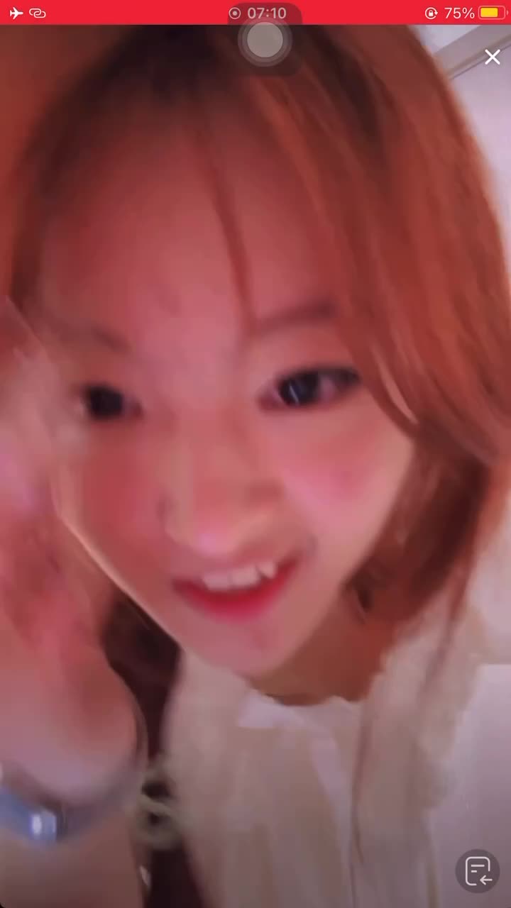 七月抖音快手走光免费视频 (22).MP4