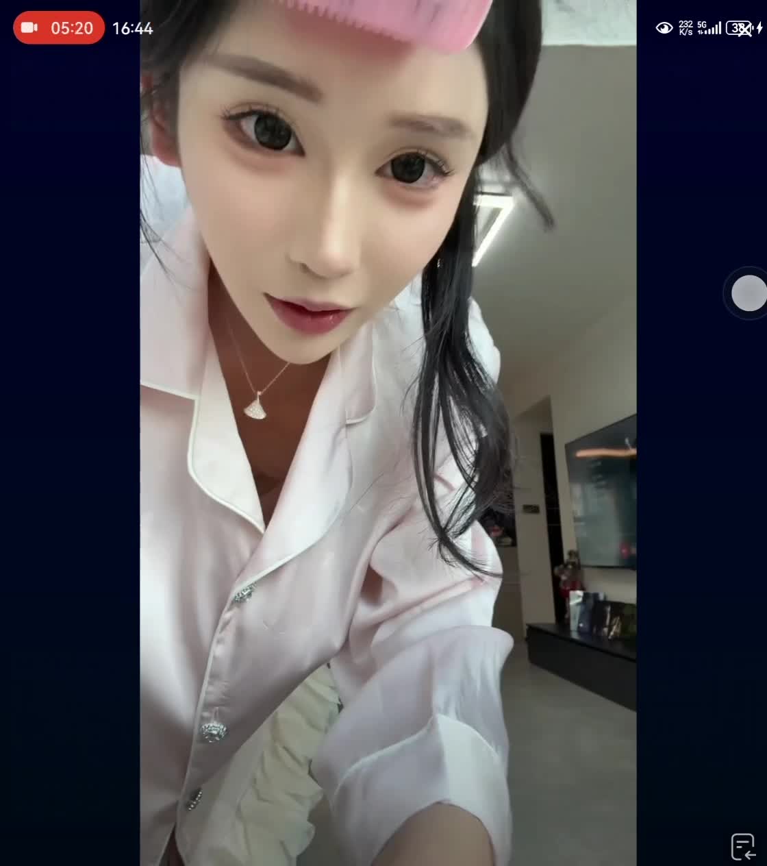 七月抖音快手走光免费视频 (17).MP4