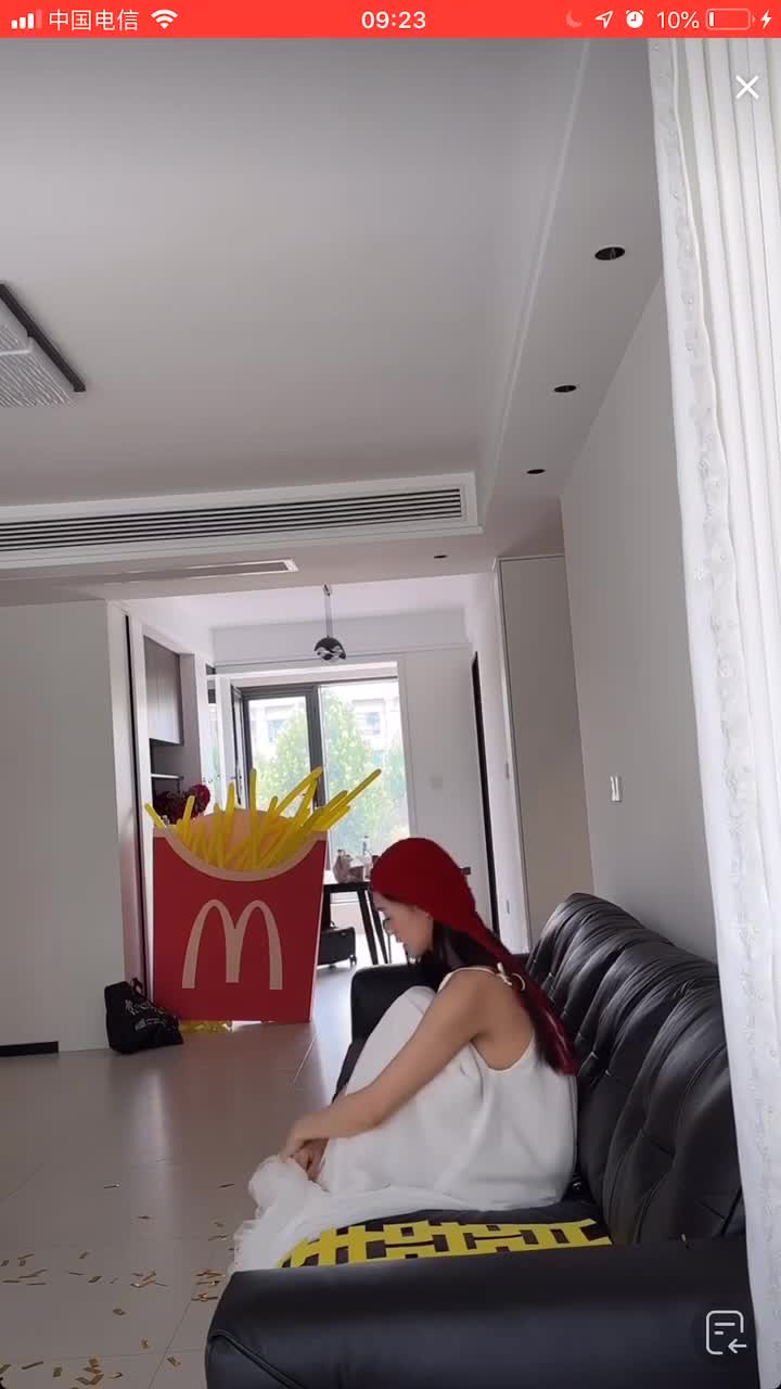 七月抖音快手走光免费视频 (25).MP4