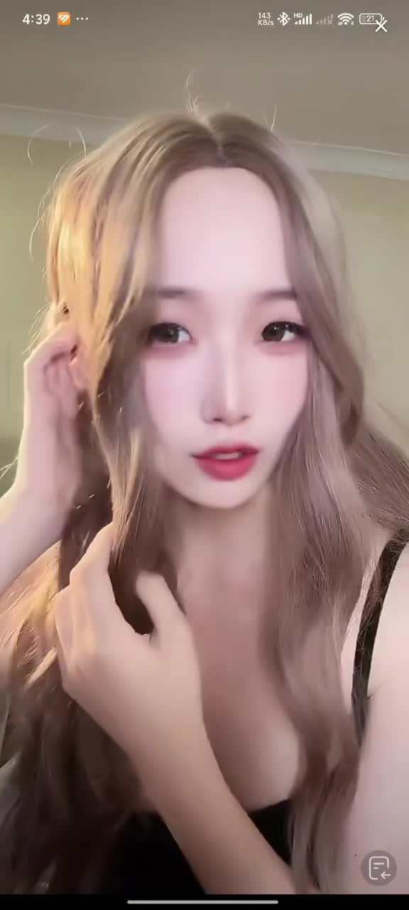 七月抖音快手走光免费视频 (28).MP4